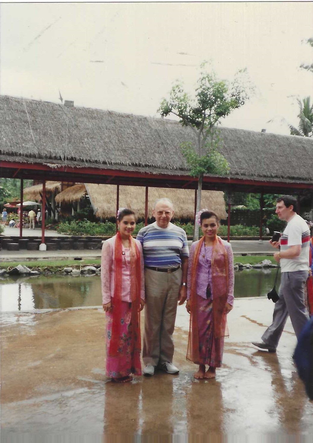 Jean and 2 Thai Women in Bangkok Thailand 1988